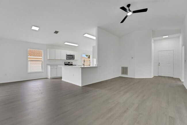 Building Photo - 528 Drayton Rd