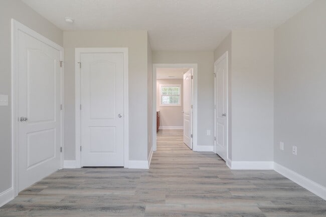 Building Photo - More units and move-in options available.
