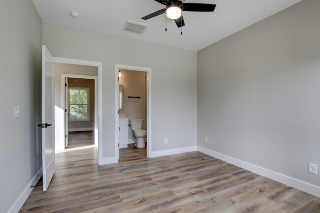Building Photo - 230 3rd St