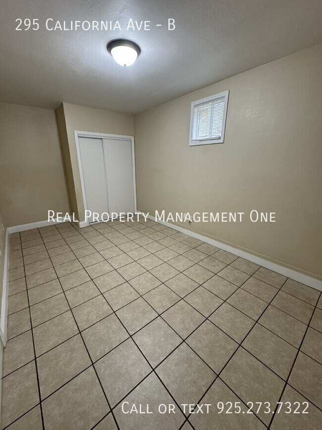 Building Photo - 295 California Ave