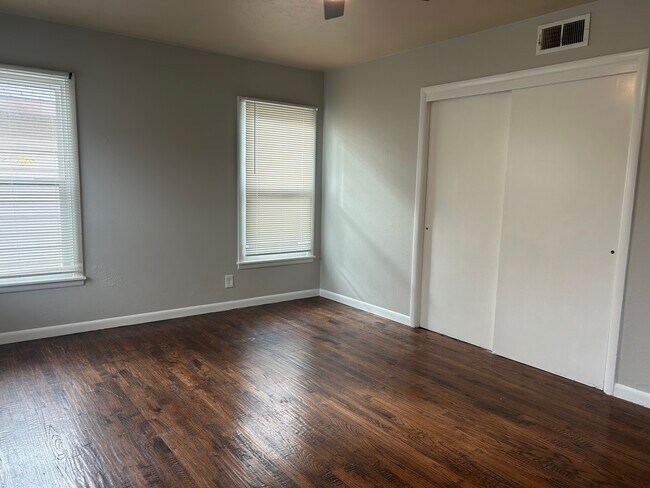 Building Photo - 3504 Jane Ln