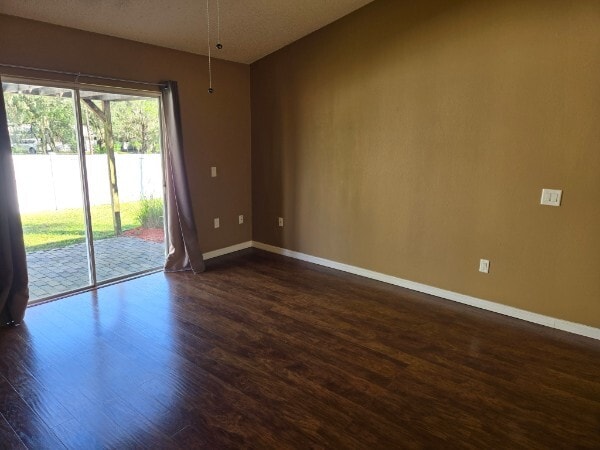 Building Photo - 2631 Winchester Cir