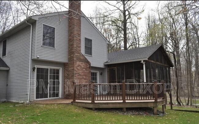 Building Photo - 4035 Huckleberry Row