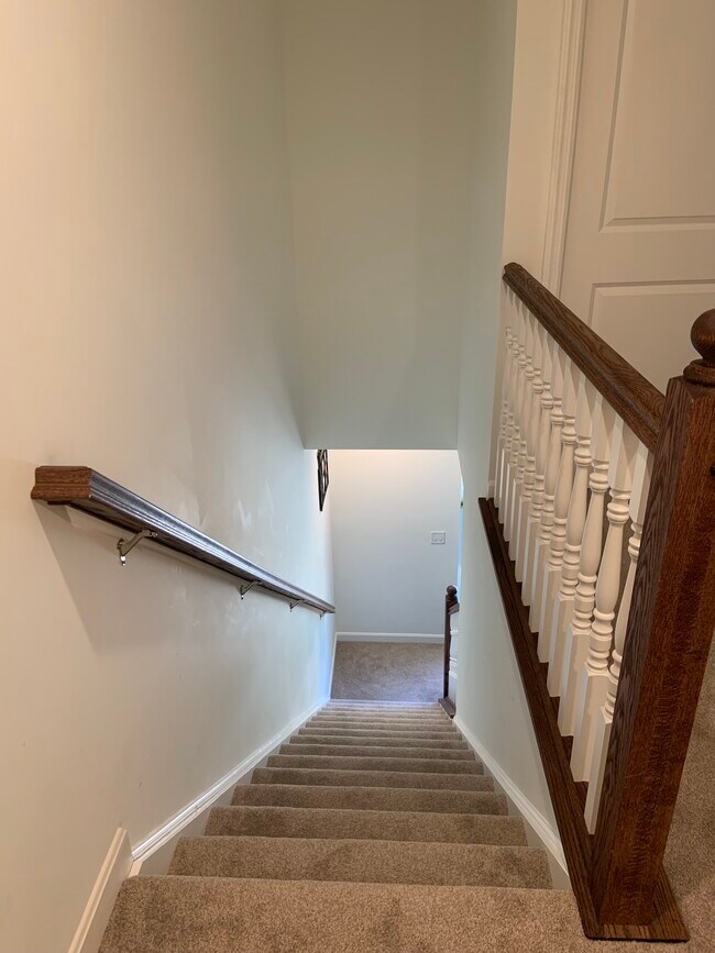 2 - 1 Stairs - 304 Thurgood Dr