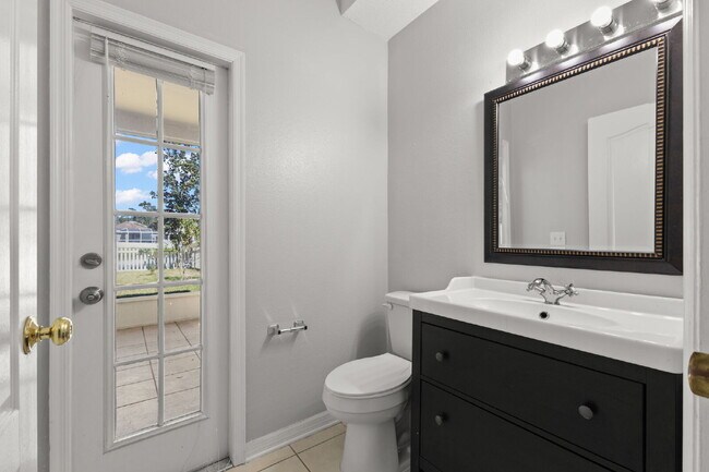 Building Photo - "Spacious 4-Bedroom Gem with 2.5 Baths in ...