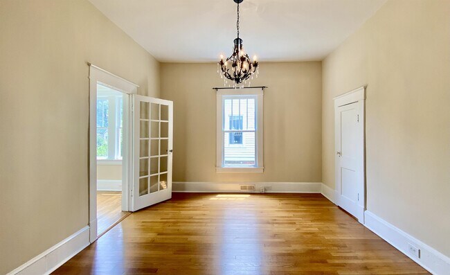 Building Photo - 1105 Virginia Ave