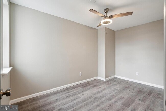 Building Photo - 655 N 33rd St