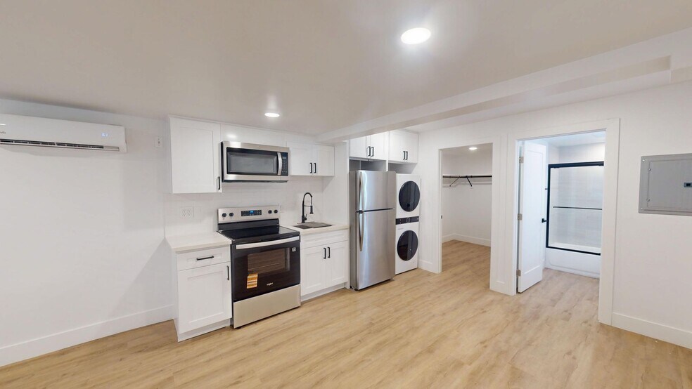 Interior Photo - ALLESANDRO
