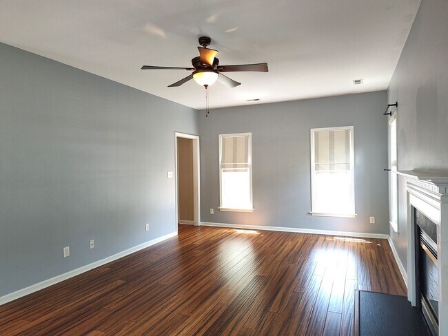 Building Photo - Stunning Corner Lot home located within a cul-de-sac in the Mitchell Glen Community!