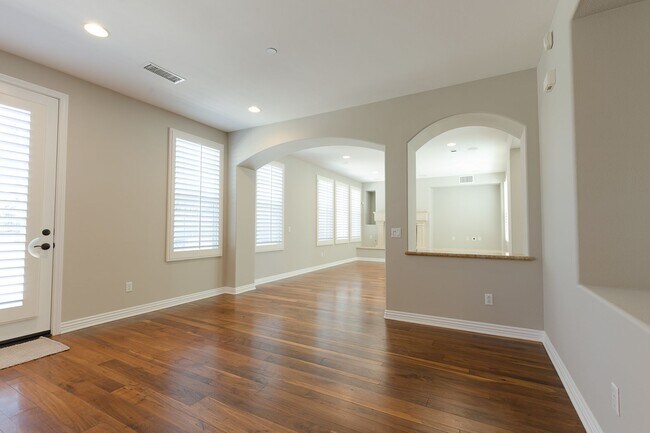 Building Photo - Single Family Golf Course Home for rent in...