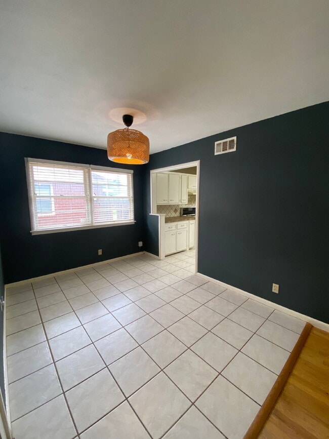 Building Photo - Charming 3-Bedroom Lubbock Home with Spaci...