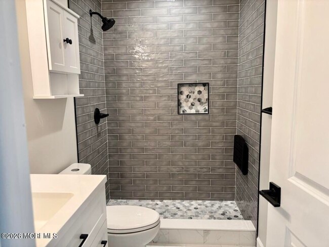 Building Photo - 43C Edinburgh Ln