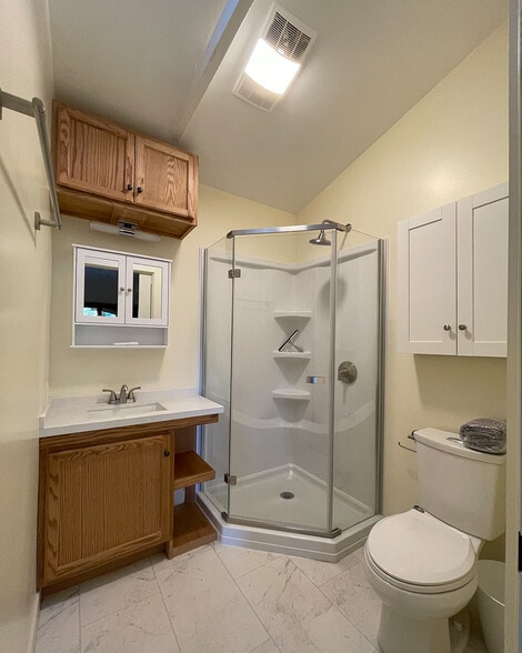 Building Photo - 3355 Reta St