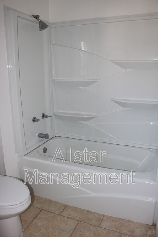 Building Photo - 958 Quentin Rd