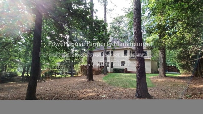 Building Photo - 5190 Southlake Dr