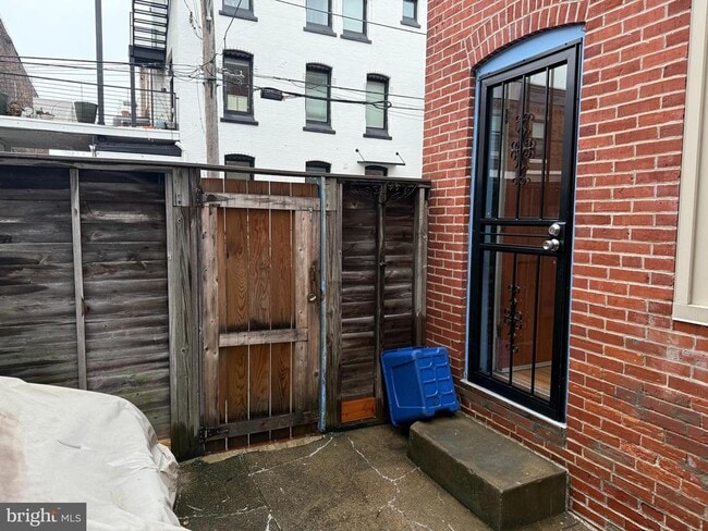 Building Photo - 2620 Brown St