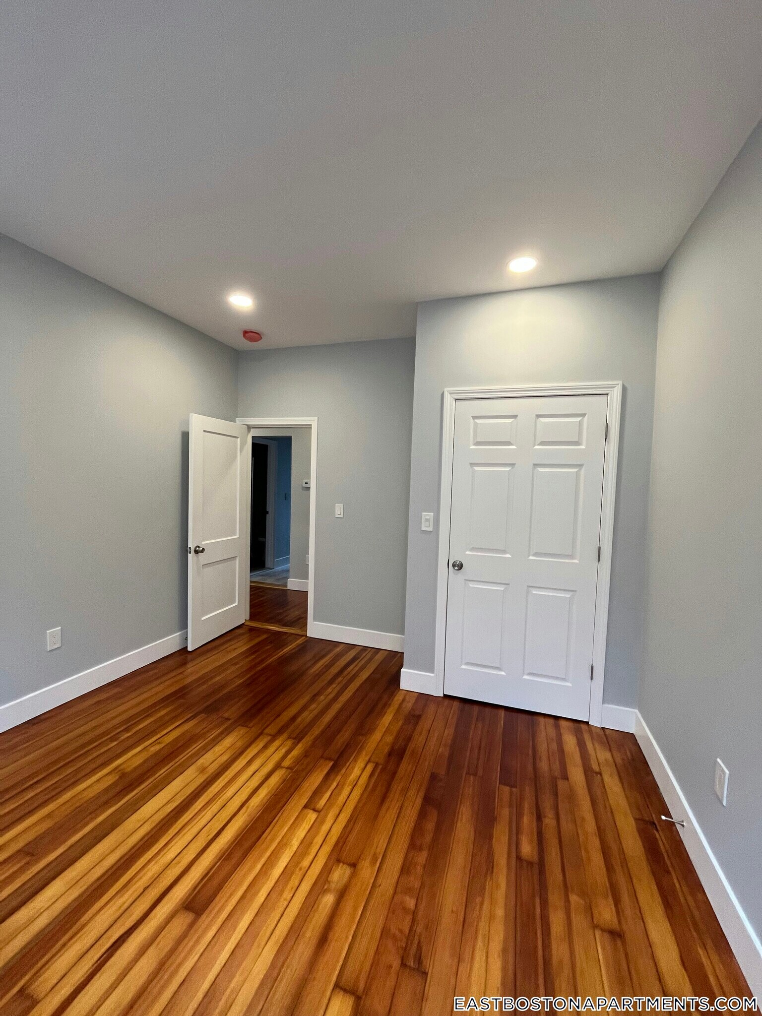 Building Photo - 31 Faywood Ave