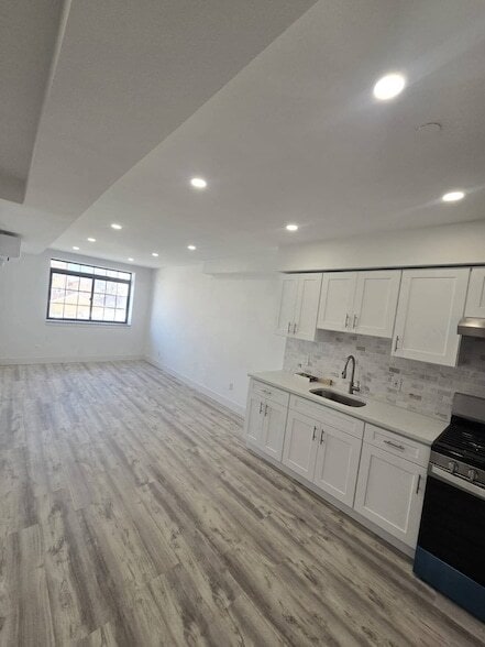 Building Photo - 41-20 71st St