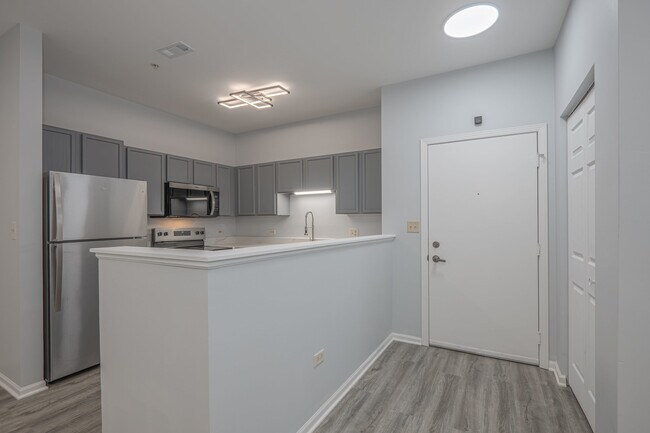 Building Photo - 801 N McLean Blvd
