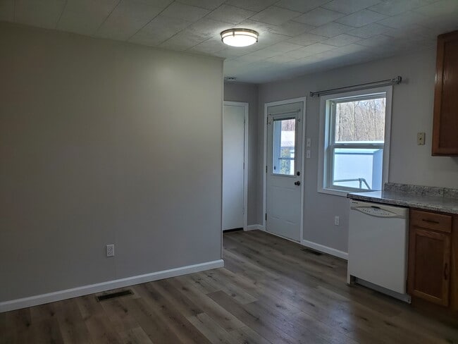 Building Photo - 475 County Rd 525 N