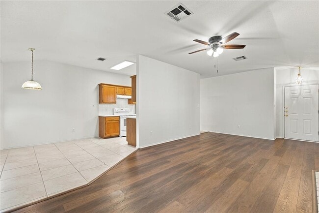 Building Photo - 3120 Cohoba Dr