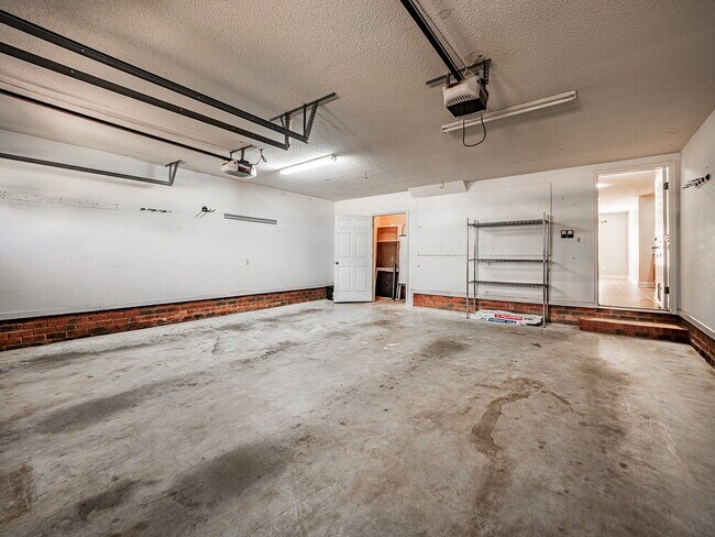 Building Photo - Pool! Now Available!