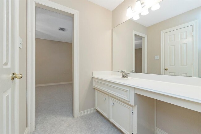 Building Photo - 22211 Mission Hills Ln