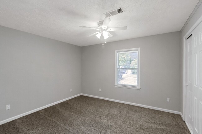 Building Photo - This fully remodeled 3-bedroom, 1-bath home in Covington (Pictures Coming Soon)