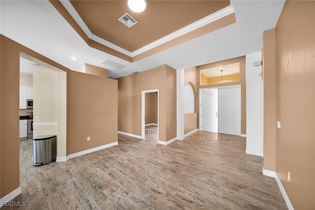 Building Photo - 715 Hamilton Ave
