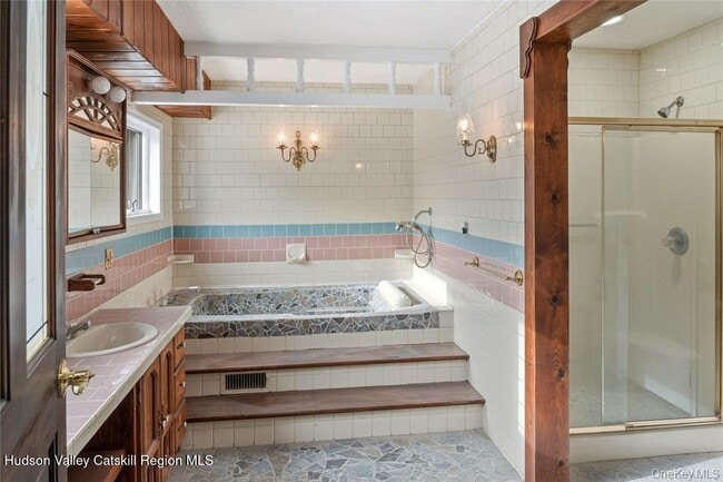 Building Photo - 378 Broadway