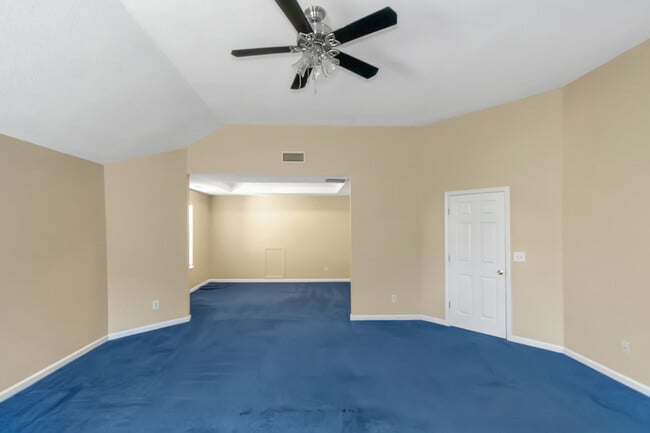 Building Photo - 65 Oak Manor Dr