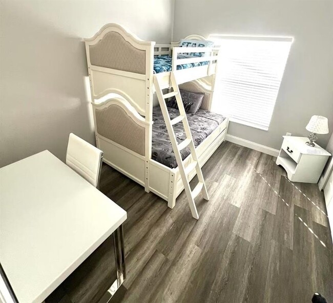 Building Photo - 626 Eagle Pointe S