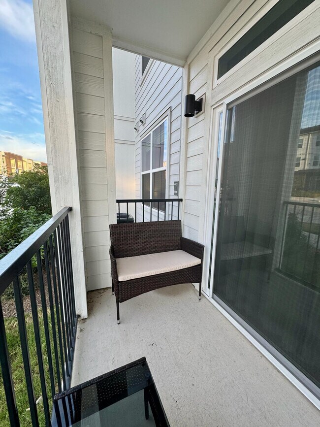 Building Photo - 1301 Leah Ave