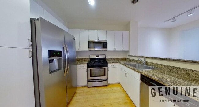 Building Photo - Coming Soon! 1 Bedroom Condo in Anaheim