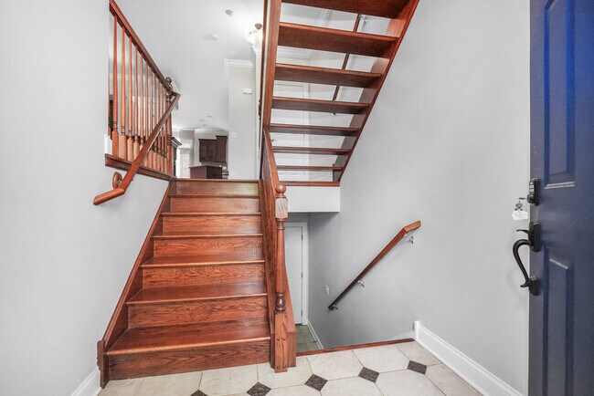Building Photo - 2634 Blakely Ln
