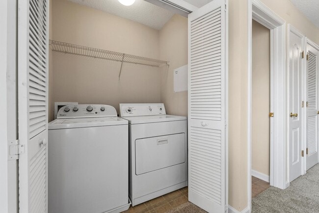 Building Photo - St Augustine Living!