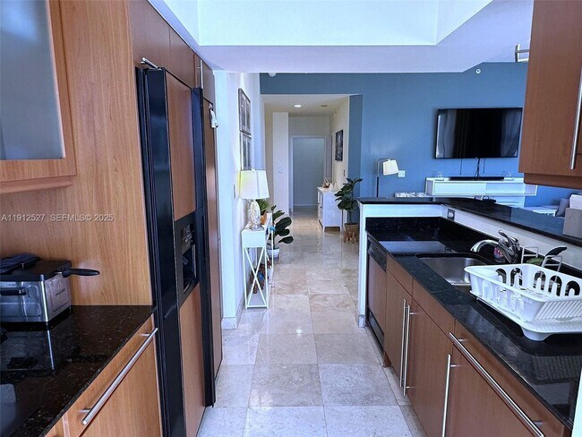 Building Photo - 2080 S Ocean Dr