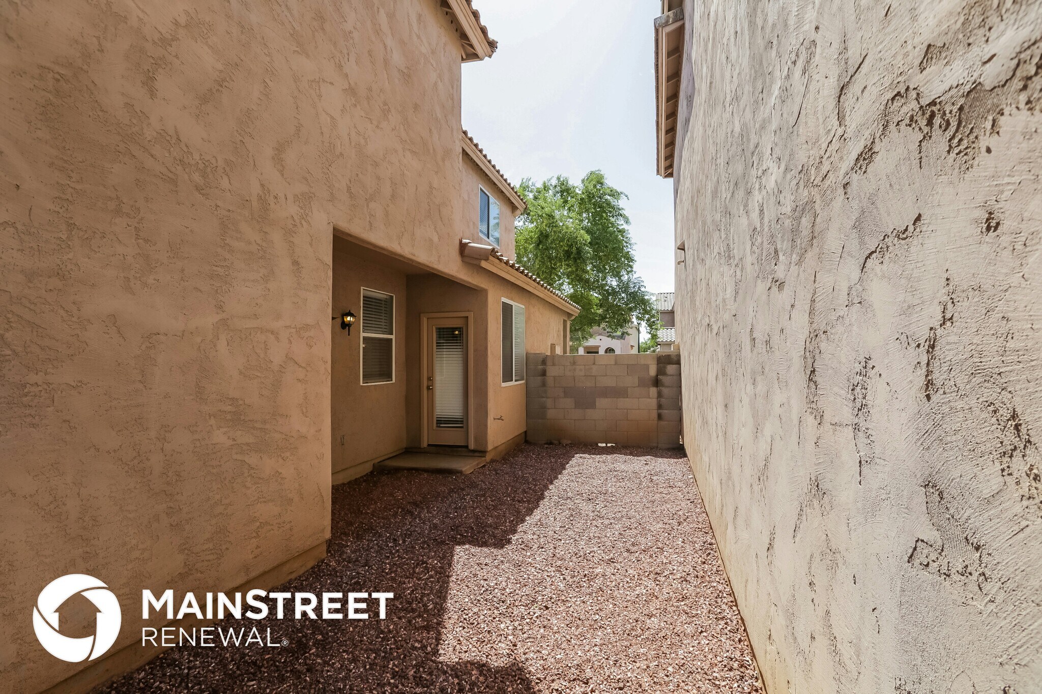 Building Photo - 5158 W Illini St