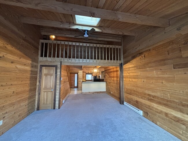 Building Photo - 1655 W Big Trail Dr