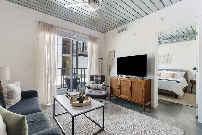 Building Photo - Live in Midtown for $1,515 – Prime Location!