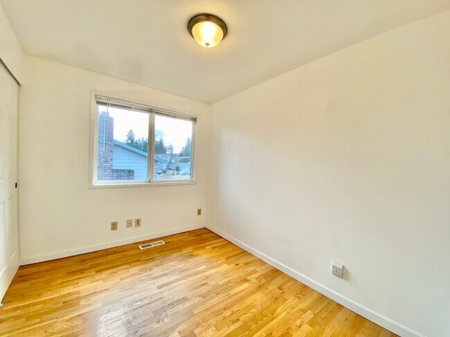 Building Photo - Great Home For Rent