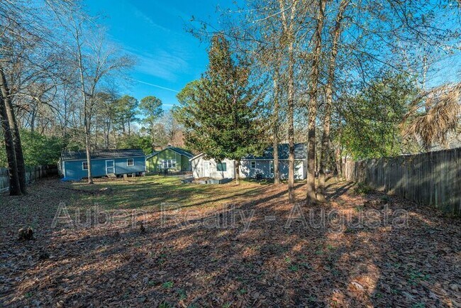 Building Photo - 250 Brooks Dr