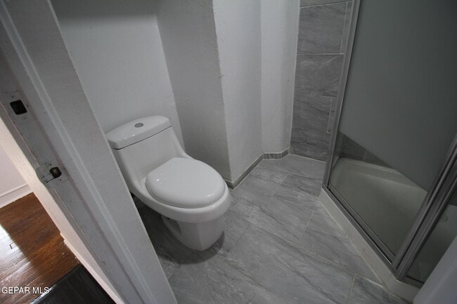 Building Photo - 3200 Richmond Ave