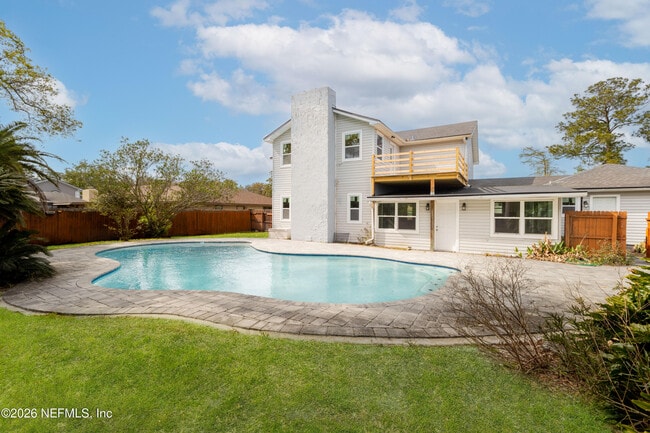 Building Photo - 2450 Fallen Tree Dr W