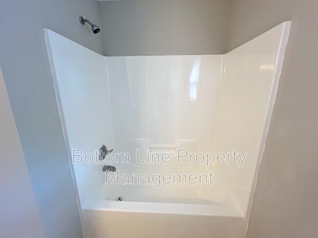 Building Photo - 1335 Braveheart Ln