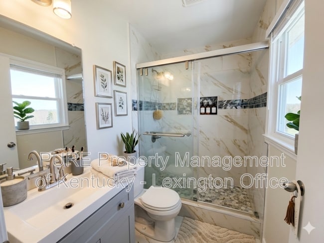 Building Photo - 2225 Sandra Ct