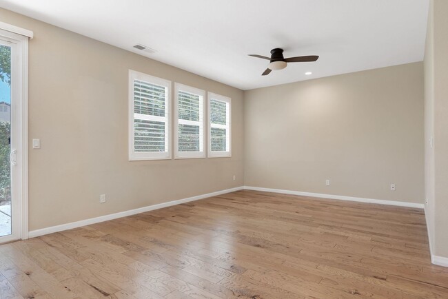 Building Photo - Beautiful East Davis Home