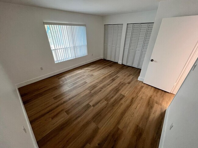 Building Photo - 2622 NW 33rd St