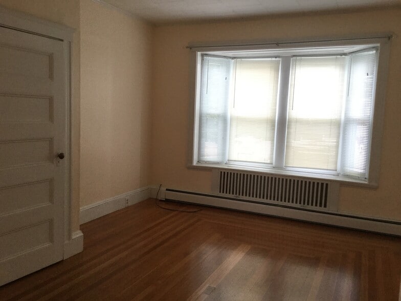 Bedroom - 88 North Ave