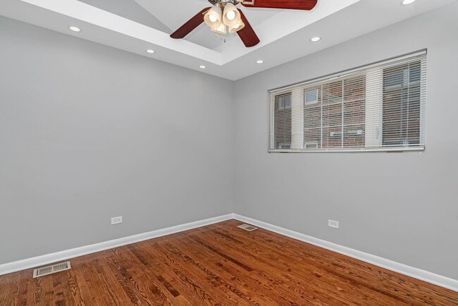 Building Photo - 15 S Waiola Ave